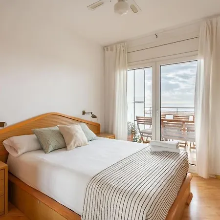 Sunset Oceanfront Apartment *