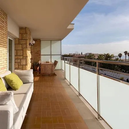 Sunset Oceanfront Apartment Castelldefels